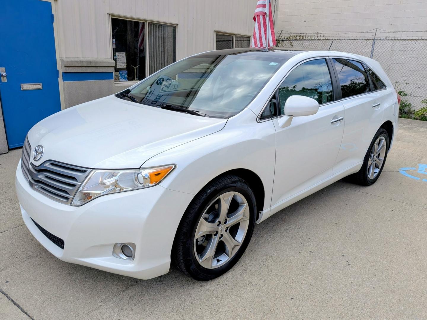 2011 Blizzard Pearl /Light Gray Leather Toyota Venza AWD V6 (4T3BK3BB0BU) with an 3.5L V6 DOHC 24V engine, 6A transmission, located at 603 Amelia Street, Plymouth, MI, 48170, (734) 459-5520, 42.378841, -83.464546 - Vehicles shown by appointment - Please call ahead - 734-459-5520, text 734-658-4573 or contact us via our web site at: http://www.selectmotors.com for complete Inventory, Photos, Videos and FREE Carfax Reports. 2011 Toyota Venza V6 AWD – Fully Loaded & Exceptional Condition! Price: $10,995 (- Photo#0