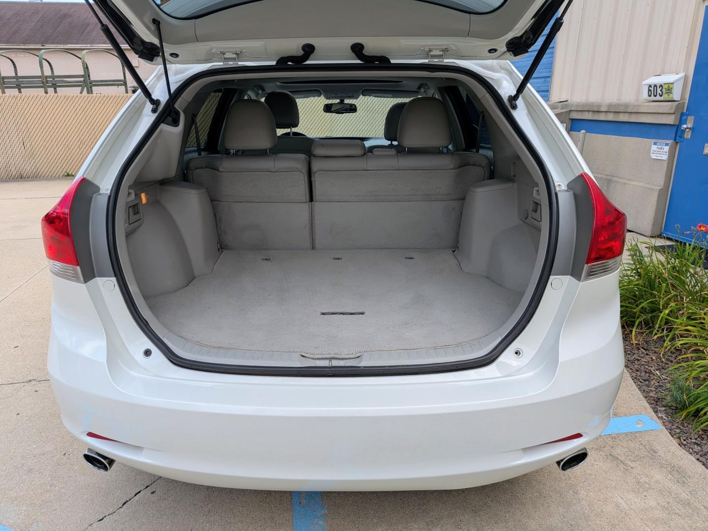 2011 Blizzard Pearl /Light Gray Leather Toyota Venza AWD V6 (4T3BK3BB0BU) with an 3.5L V6 DOHC 24V engine, 6A transmission, located at 603 Amelia Street, Plymouth, MI, 48170, (734) 459-5520, 42.378841, -83.464546 - Vehicles shown by appointment - Please call ahead - 734-459-5520, text 734-658-4573 or contact us via our web site at: http://www.selectmotors.com for complete Inventory, Photos, Videos and FREE Carfax Reports. 2011 Toyota Venza V6 AWD – Fully Loaded & Exceptional Condition! Price: $10,995 (- Photo#5