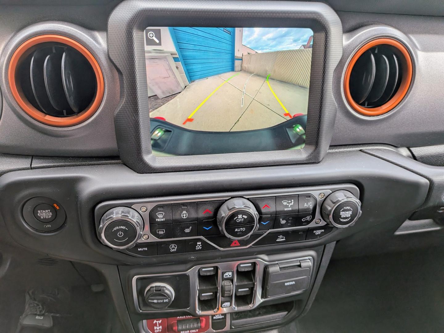 2022 Gobi /Black Jeep Gladiator Mojave (1C6JJTEG8NL) with an 3.6L V6 DOHC 24V engine, 6M transmission, located at 603 Amelia Street, Plymouth, MI, 48170, (734) 459-5520, 42.378841, -83.464546 - Vehicles shown by appointment - Please call ahead - 734-459-5520, text 734-658-4573 or contact us via our web site at: http://www.selectmotors.com for complete Inventory, Photos, Videos and FREE Carfax Reports. FOR SALE: 2022 Jeep Gladiator Mojave 4x4 Price: $29,995 | Limited Edition Gobi Clea- Photo#10