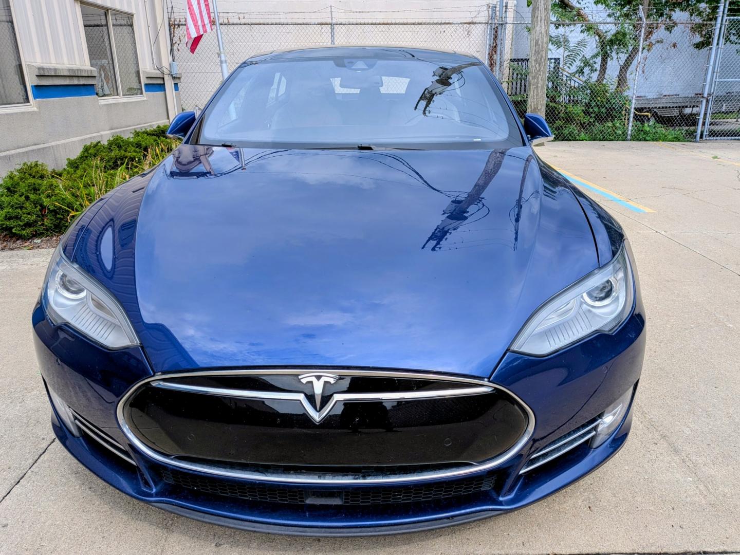 2015 Blue /Grey Leather Tesla Model S 70D (5YJSA1S21FF) with an ELECTRIC engine, 1A transmission, located at 603 Amelia Street, Plymouth, MI, 48170, (734) 459-5520, 42.378841, -83.464546 - Vehicles shown by appointment - Please call ahead - 734-459-5520, text 734-658-4573 or contact us via our web site at: http://www.selectmotors.com for complete Inventory, Photos, Videos and FREE Carfax Reports. 2015 Tesla Model S 70D – Rare Early Spec Asking Price: $15,995 (Document fee incl- Photo#2