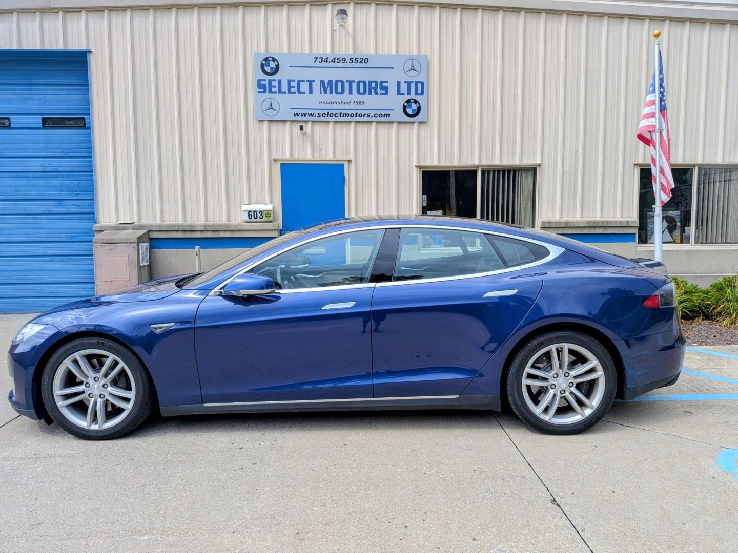 2015 Blue /Grey Leather Tesla Model S 70D (5YJSA1S21FF) with an ELECTRIC engine, 1A transmission, located at 603 Amelia Street, Plymouth, MI, 48170, (734) 459-5520, 42.378841, -83.464546 - Vehicles shown by appointment - Please call ahead - 734-459-5520, text 734-658-4573 or contact us via our web site at: http://www.selectmotors.com for complete Inventory, Photos, Videos and FREE Carfax Reports. 2015 Tesla Model S 70D – Rare Early Spec Asking Price: $15,995 (Document fee incl- Photo#3