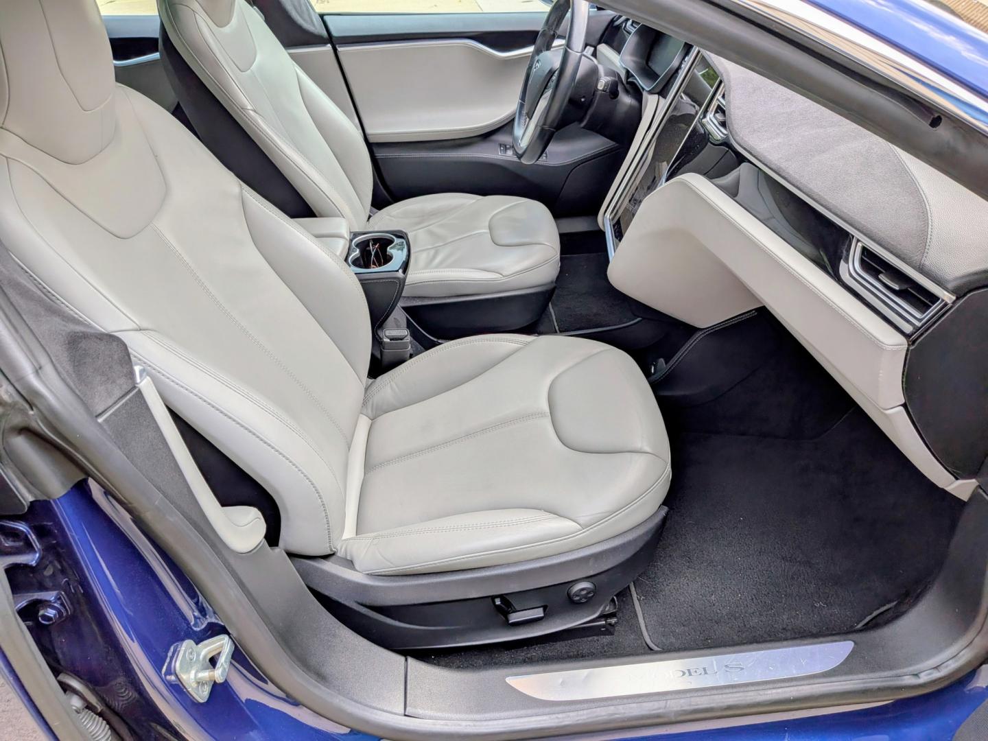 2015 Blue /Grey Leather Tesla Model S 70D (5YJSA1S21FF) with an ELECTRIC engine, 1A transmission, located at 603 Amelia Street, Plymouth, MI, 48170, (734) 459-5520, 42.378841, -83.464546 - Vehicles shown by appointment - Please call ahead - 734-459-5520, text 734-658-4573 or contact us via our web site at: http://www.selectmotors.com for complete Inventory, Photos, Videos and FREE Carfax Reports. 2015 Tesla Model S 70D – Rare Early Spec Asking Price: $15,995 (Document fee incl- Photo#8