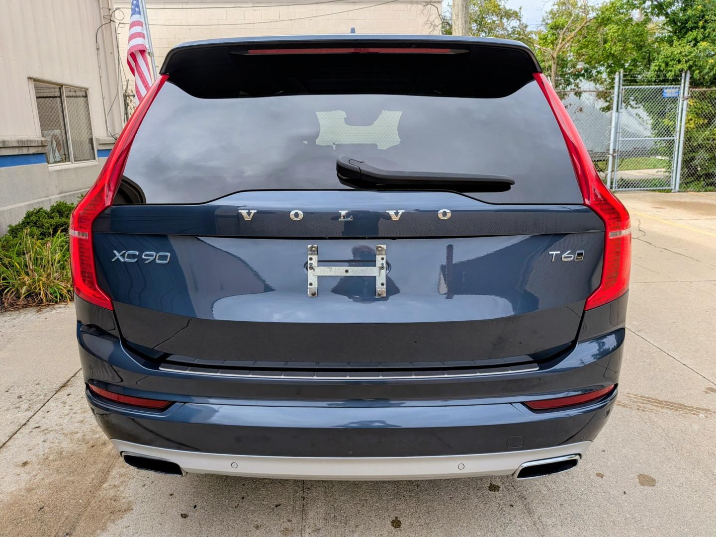 2020 Blue Metallic Volvo XC90 T6 Momentum AWD (YV4A22PK3L1) with an 2.0L L4 DOHC 16V engine, 8A transmission, located at 603 Amelia Street, Plymouth, MI, 48170, (734) 459-5520, 42.378841, -83.464546 - Vehicles shown by appointment - Please call ahead - 734-459-5520, text 734-658-4573 or contact us via our web site at: http://www.selectmotors.com for complete Inventory, Photos, Videos and FREE Carfax Reports. 2020 Volvo XC90 T6 AWD Momentum Price: $22,995 Mileage: 79,000 miles Conditio- Photo#15