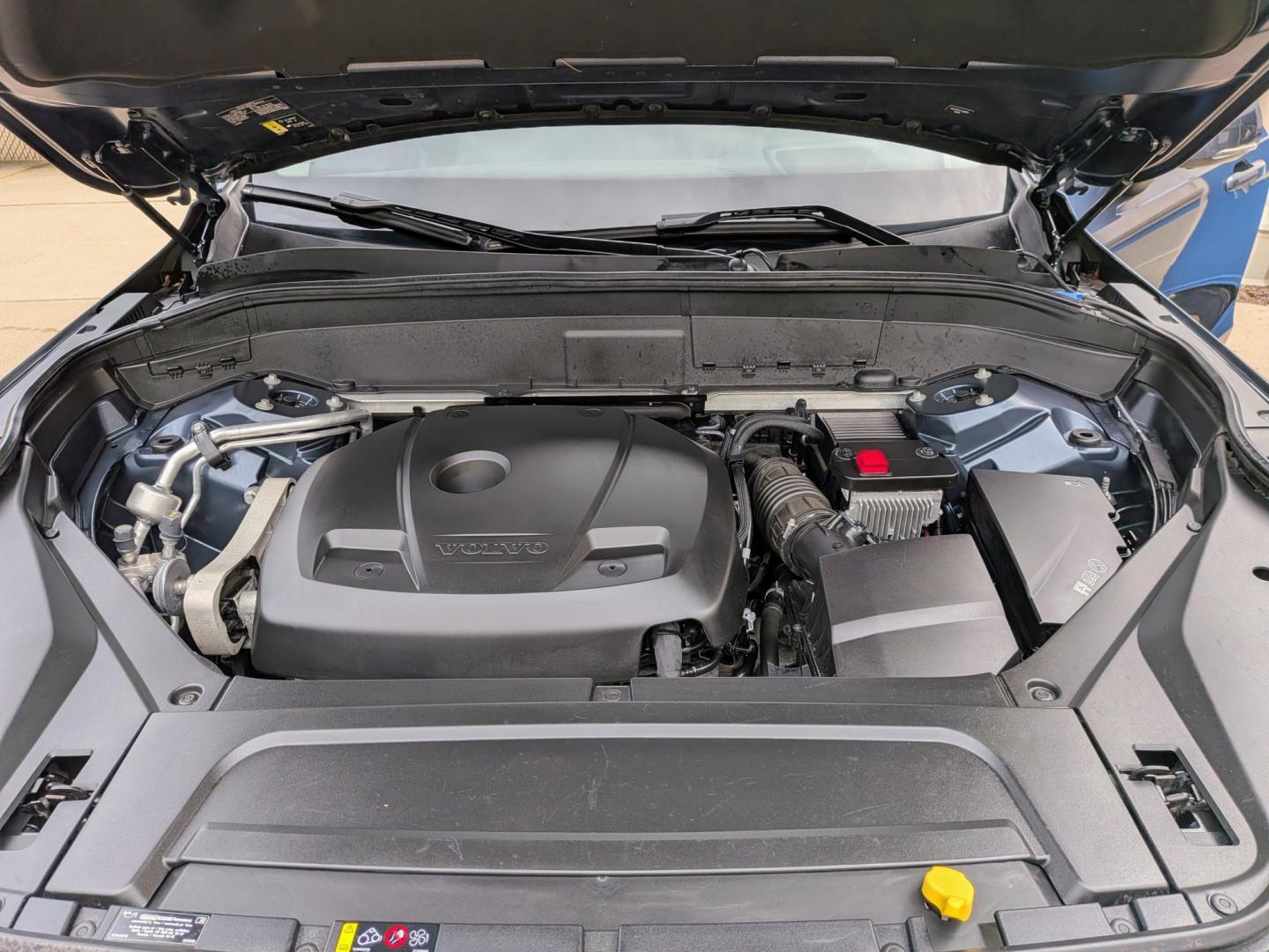 2020 Blue Metallic Volvo XC90 T6 Momentum AWD (YV4A22PK3L1) with an 2.0L L4 DOHC 16V engine, 8A transmission, located at 603 Amelia Street, Plymouth, MI, 48170, (734) 459-5520, 42.378841, -83.464546 - Vehicles shown by appointment - Please call ahead - 734-459-5520, text 734-658-4573 or contact us via our web site at: http://www.selectmotors.com for complete Inventory, Photos, Videos and FREE Carfax Reports. 2020 Volvo XC90 T6 AWD Momentum Price: $22,995 Mileage: 79,000 miles Conditio- Photo#18