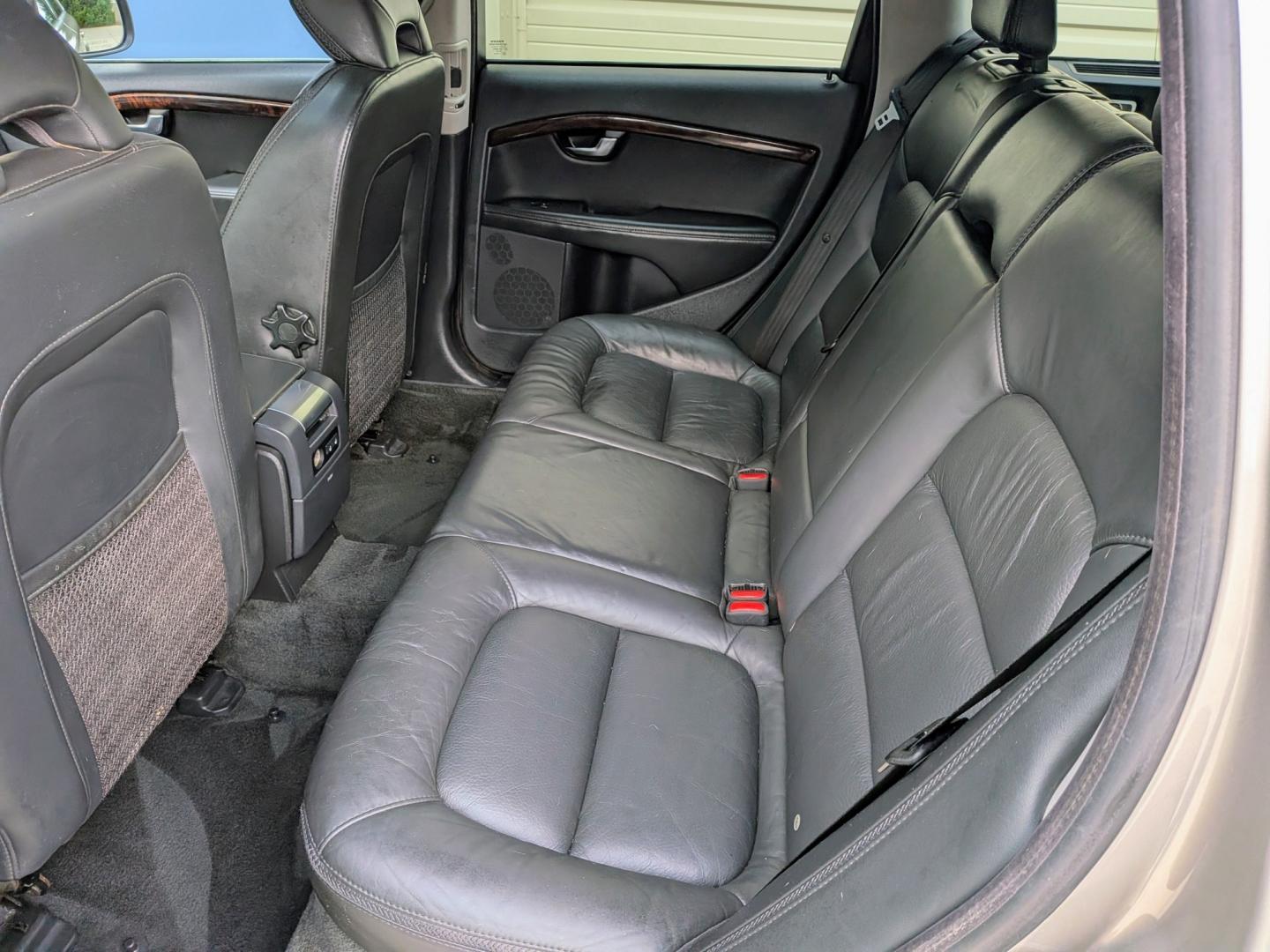2012 Seashell Metallic /Black Leather Volvo XC70 3.2 Premier (YV4952BZ2C1) with an 3.2L L6 DOHC 24V engine, 6-Speed Automatic transmission, located at 603 Amelia Street, Plymouth, MI, 48170, (734) 459-5520, 42.378841, -83.464546 - Vehicles shown by appointment - Please call ahead - 734-459-5520, text 734-658-4573 or contact us via our web site at: http://www.selectmotors.com for complete Inventory, Photos, Videos and FREE Carfax Reports. 2012 Volvo XC70 3.2 AWD – Ready for the Road! Price: $5,995.00 (Includes document f- Photo#6