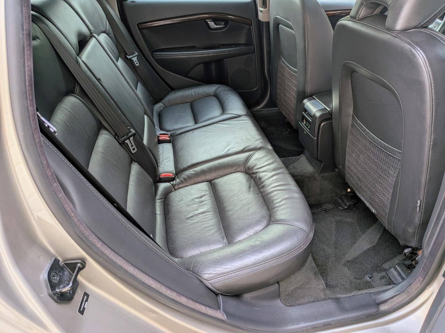 2012 Seashell Metallic /Black Leather Volvo XC70 3.2 Premier (YV4952BZ2C1) with an 3.2L L6 DOHC 24V engine, 6-Speed Automatic transmission, located at 603 Amelia Street, Plymouth, MI, 48170, (734) 459-5520, 42.378841, -83.464546 - Vehicles shown by appointment - Please call ahead - 734-459-5520, text 734-658-4573 or contact us via our web site at: http://www.selectmotors.com for complete Inventory, Photos, Videos and FREE Carfax Reports. 2012 Volvo XC70 3.2 AWD – Ready for the Road! Price: $5,995.00 (Includes document f- Photo#9