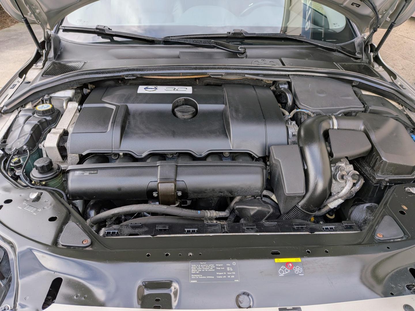 2012 Seashell Metallic /Black Leather Volvo XC70 3.2 Premier (YV4952BZ2C1) with an 3.2L L6 DOHC 24V engine, 6-Speed Automatic transmission, located at 603 Amelia Street, Plymouth, MI, 48170, (734) 459-5520, 42.378841, -83.464546 - Vehicles shown by appointment - Please call ahead - 734-459-5520, text 734-658-4573 or contact us via our web site at: http://www.selectmotors.com for complete Inventory, Photos, Videos and FREE Carfax Reports. 2012 Volvo XC70 3.2 AWD – Ready for the Road! Price: $5,995.00 (Includes document f- Photo#17