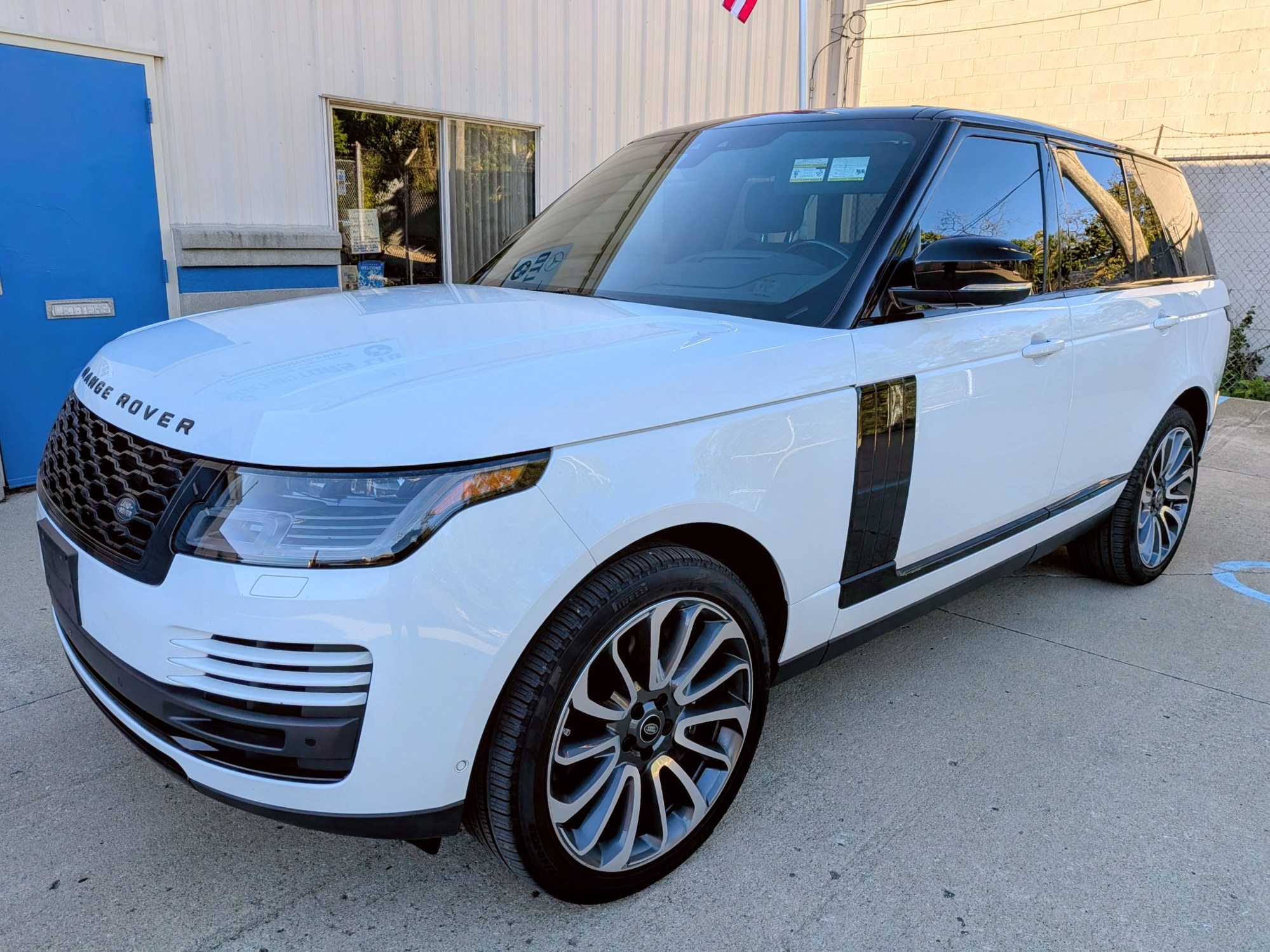 photo of 2018 Land Rover Range Rover HSE