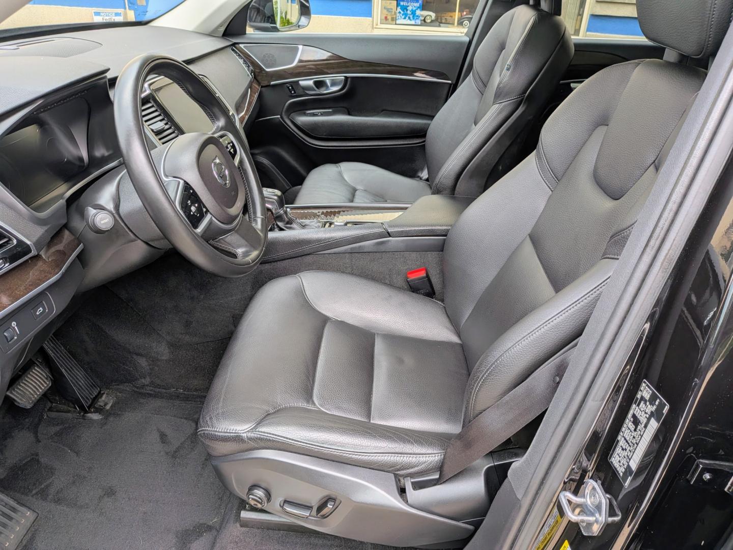 2018 Black Volvo XC90 T6 Momentum AWD (YV4A22PK1J1) with an 2.0L L4 DOHC 16V engine, 8A transmission, located at 603 Amelia Street, Plymouth, MI, 48170, (734) 459-5520, 42.378841, -83.464546 - Vehicles shown by appointment - Please call ahead - 734-459-5520, text 734-658-4573 or contact us via our web site at: http://www.selectmotors.com for complete Inventory, Photos, Videos and FREE Carfax Reports. 2018 Volvo XC90 T6 AWD Momentum Price: $18,995 (Includes Warranty & Document Fee —- Photo#4