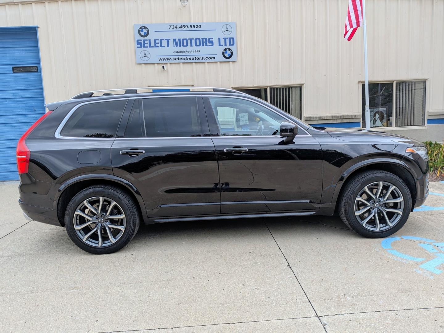2018 Black Volvo XC90 T6 Momentum AWD (YV4A22PK1J1) with an 2.0L L4 DOHC 16V engine, 8A transmission, located at 603 Amelia Street, Plymouth, MI, 48170, (734) 459-5520, 42.378841, -83.464546 - Vehicles shown by appointment - Please call ahead - 734-459-5520, text 734-658-4573 or contact us via our web site at: http://www.selectmotors.com for complete Inventory, Photos, Videos and FREE Carfax Reports. 2018 Volvo XC90 T6 AWD Momentum Price: $18,995 (Includes Warranty & Document Fee —- Photo#13