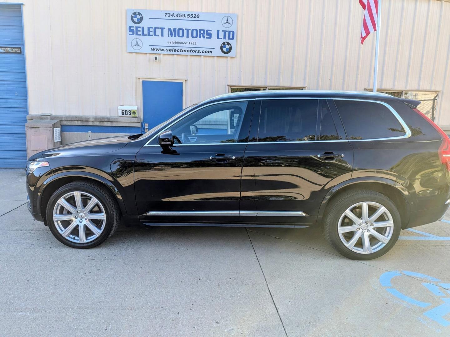 2017 Black /Black Leather Volvo XC90 T8 Inscription AWD (YV4BC0PL0H1) with an 2.0L L4 DOHC 16V HYBRID engine, 8A transmission, located at 603 Amelia Street, Plymouth, MI, 48170, (734) 459-5520, 42.378841, -83.464546 - Vehicles shown by appointment - Please call ahead - 734-459-5520, text 734-658-4573 or contact us via our web site at: http://www.selectmotors.com for complete Inventory, Photos, Videos and FREE Carfax Reports. 2017 Volvo XC90 T8 E-AWD Inscription Price: $18,995 (Includes warranty and document f- Photo#2