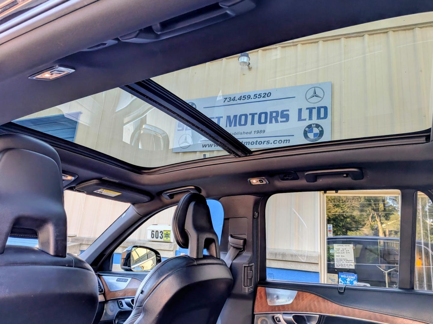 2017 Black /Black Leather Volvo XC90 T8 Inscription AWD (YV4BC0PL0H1) with an 2.0L L4 DOHC 16V HYBRID engine, 8A transmission, located at 603 Amelia Street, Plymouth, MI, 48170, (734) 459-5520, 42.378841, -83.464546 - Vehicles shown by appointment - Please call ahead - 734-459-5520, text 734-658-4573 or contact us via our web site at: http://www.selectmotors.com for complete Inventory, Photos, Videos and FREE Carfax Reports. 2017 Volvo XC90 T8 E-AWD Inscription Price: $18,995 (Includes warranty and document f- Photo#11