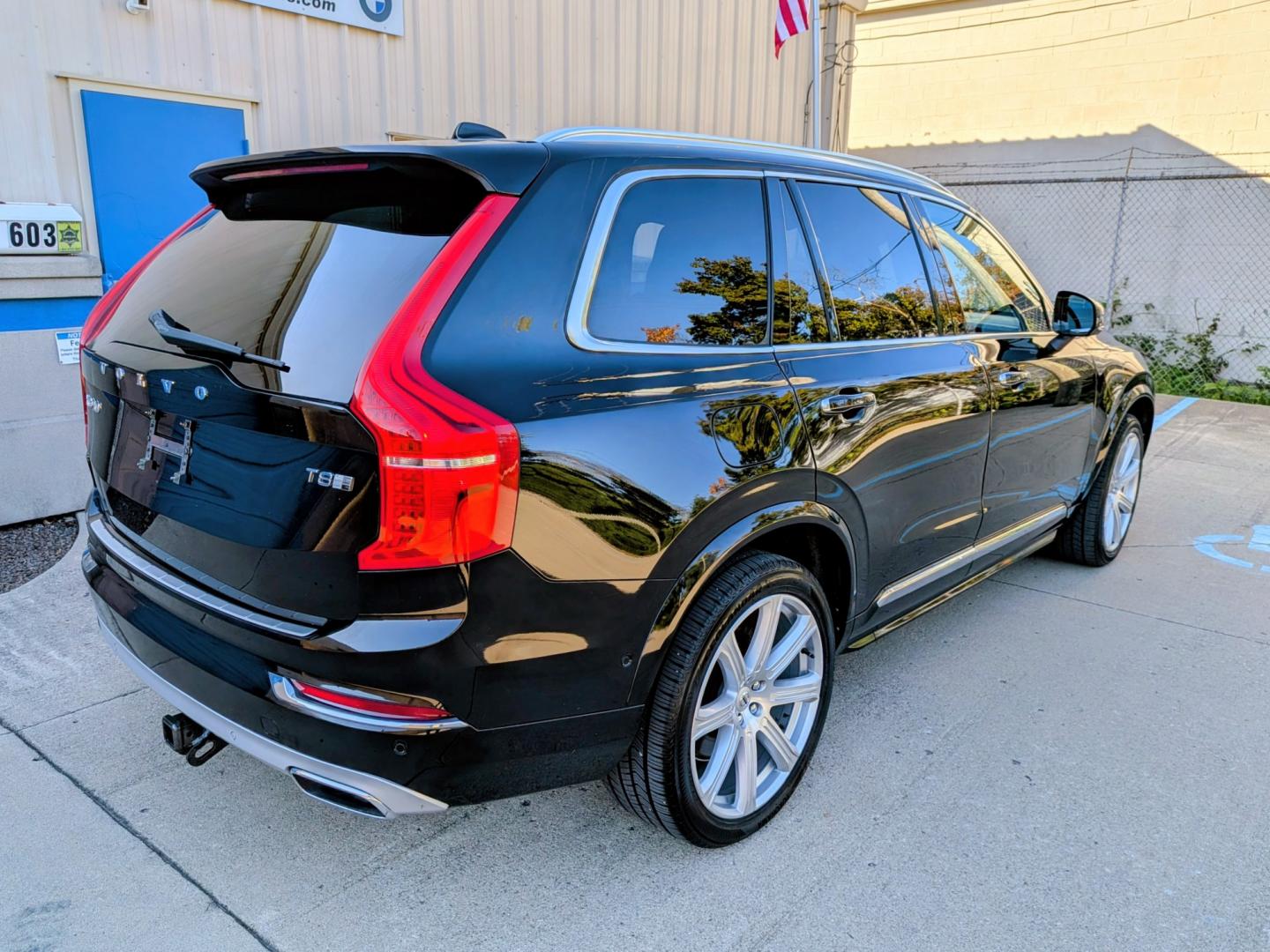 2017 Black /Black Leather Volvo XC90 T8 Inscription AWD (YV4BC0PL0H1) with an 2.0L L4 DOHC 16V HYBRID engine, 8A transmission, located at 603 Amelia Street, Plymouth, MI, 48170, (734) 459-5520, 42.378841, -83.464546 - Vehicles shown by appointment - Please call ahead - 734-459-5520, text 734-658-4573 or contact us via our web site at: http://www.selectmotors.com for complete Inventory, Photos, Videos and FREE Carfax Reports. 2017 Volvo XC90 T8 E-AWD Inscription Price: $18,995 (Includes warranty and document f- Photo#14