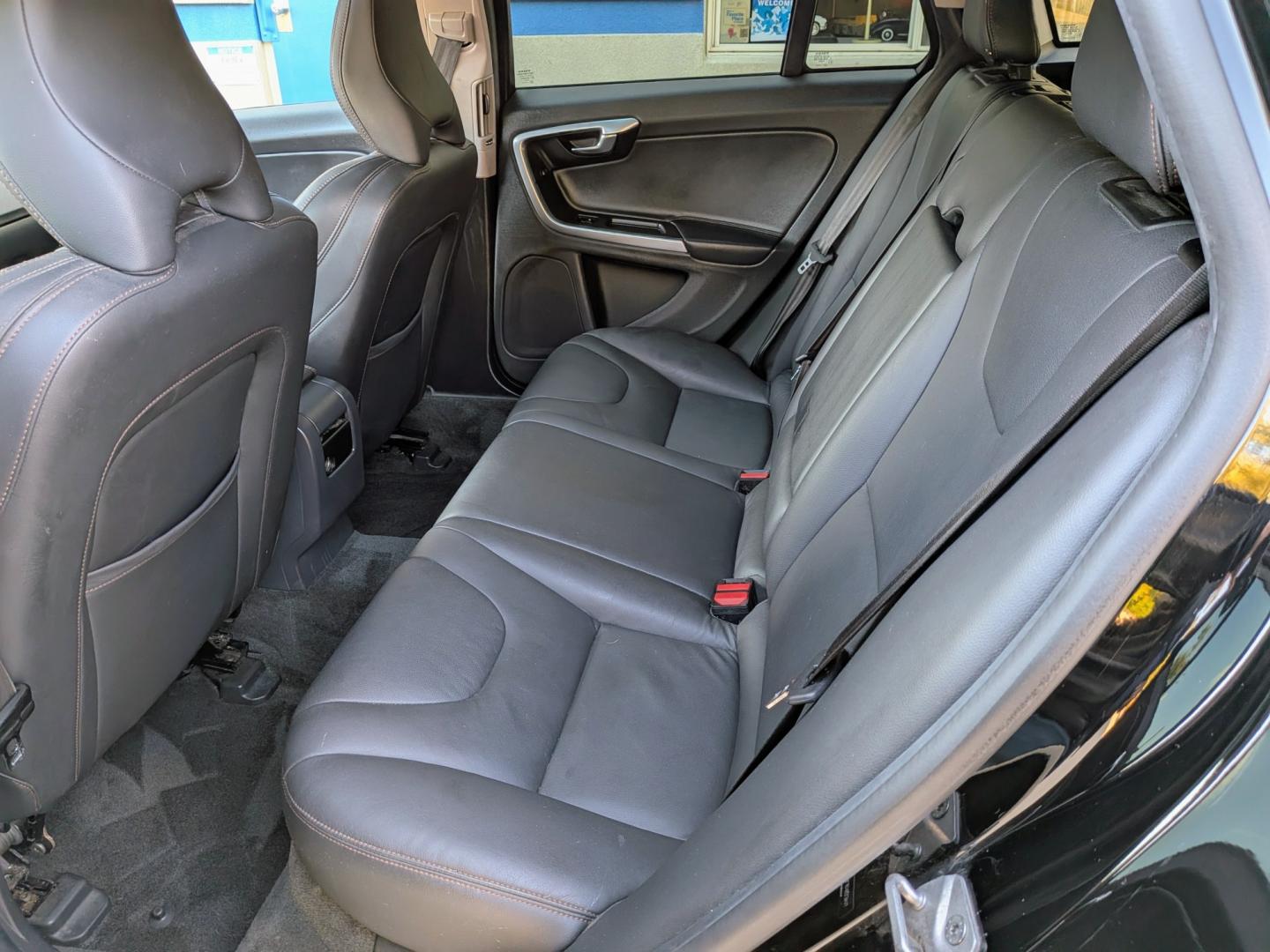 2015 Black Volvo V60 Cross Country T5 Premier (YV4612HK8F1) with an 2.5L L5 DOHC 20V engine, 6A transmission, located at 603 Amelia Street, Plymouth, MI, 48170, (734) 459-5520, 42.378841, -83.464546 - Vehicles shown by appointment - Please call ahead - 734-459-5520, text 734-658-4573 or contact us via our web site at: http://www.selectmotors.com for complete Inventory, Photos, Videos and FREE Carfax Reports. 2015.5 Volvo V60 T5 AWD Cross Country PRICE: $12,995 (Includes Document Fee & Warrant- Photo#6