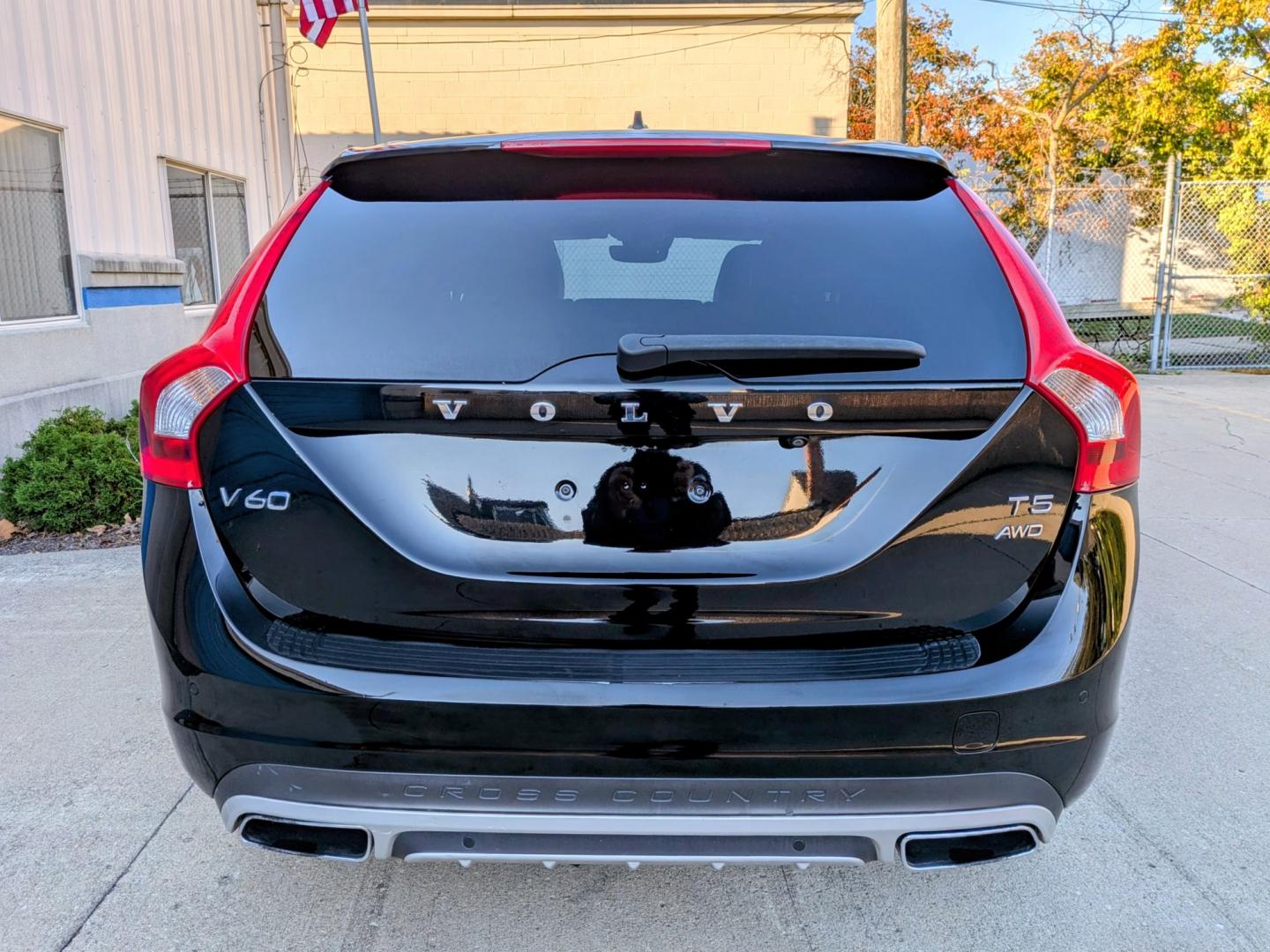 2015 Black Volvo V60 Cross Country T5 Premier (YV4612HK8F1) with an 2.5L L5 DOHC 20V engine, 6A transmission, located at 603 Amelia Street, Plymouth, MI, 48170, (734) 459-5520, 42.378841, -83.464546 - Vehicles shown by appointment - Please call ahead - 734-459-5520, text 734-658-4573 or contact us via our web site at: http://www.selectmotors.com for complete Inventory, Photos, Videos and FREE Carfax Reports. 2015.5 Volvo V60 T5 AWD Cross Country PRICE: $12,995 (Includes Document Fee & Warrant- Photo#13