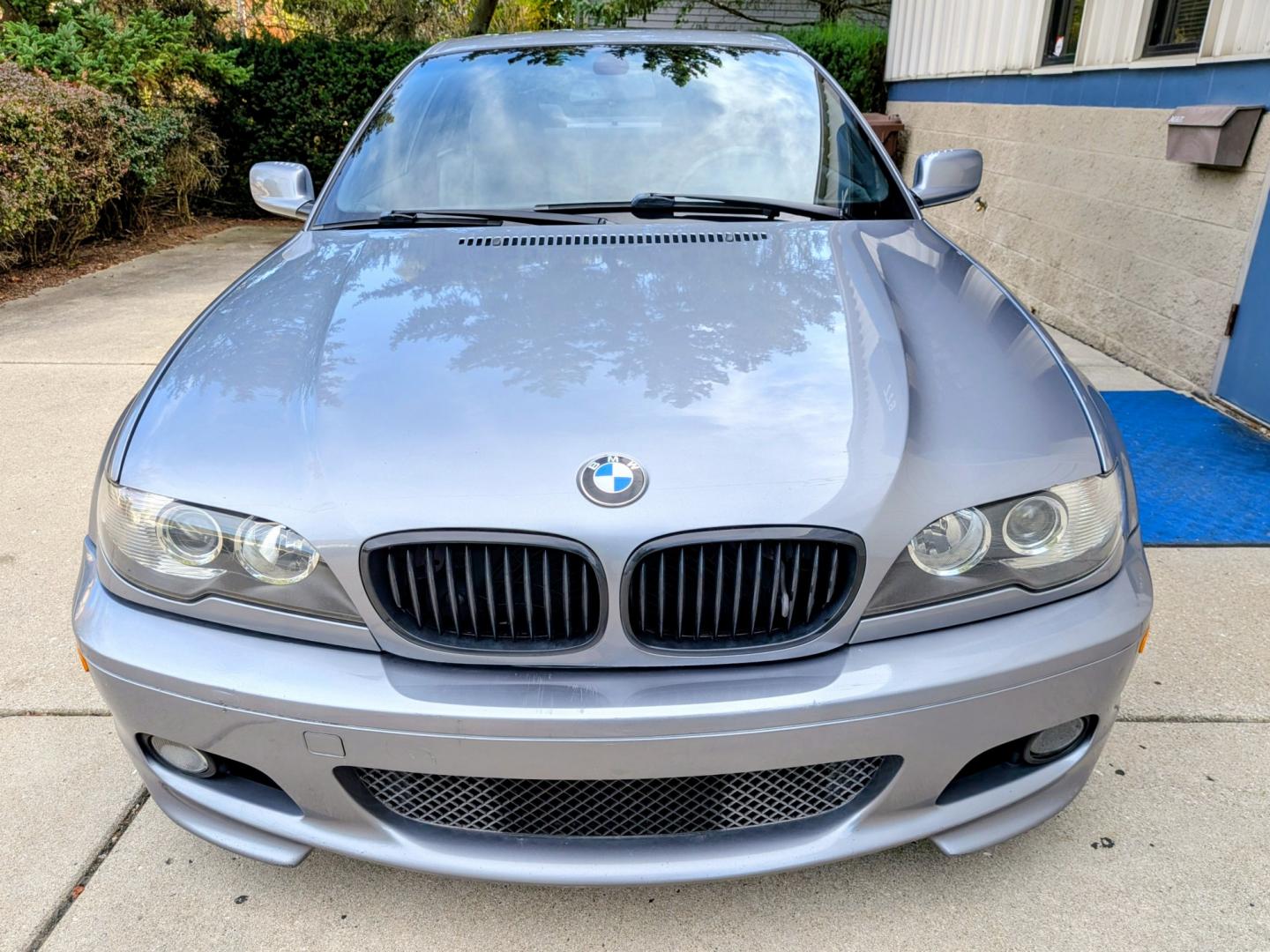 2005 Silver Grey Metallic /Black Leather BMW 3-Series 330Ci coupe (WBABD53405P) with an 3.0L L6 DOHC 24V engine, 5 so automatic Steptronic transmission, located at 603 Amelia Street, Plymouth, MI, 48170, (734) 459-5520, 42.378841, -83.464546 - Vehicles shown by appointment - Please call ahead - 734-459-5520, text 734-658-4573 or contact us via our web site at: http://www.selectmotors.com for complete Inventory, Photos, Videos and FREE Carfax Reports. 2005 BMW 330Ci Coupe – Rare ZHP Performance Package VIN: WBABD53405PL15854 | Sto- Photo#11
