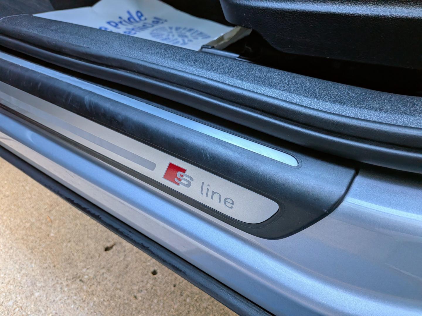 2018 Silver Metallic /Black Leather Audi Q3 Premium Plus quattro (WA1JCCFS1JR) with an 2.0L L4 DOHC 24V engine, 6A transmission, located at 603 Amelia Street, Plymouth, MI, 48170, (734) 459-5520, 42.378841, -83.464546 - Vehicles shown by appointment - Please call ahead - 734-459-5520, text 734-658-4573 or contact us via our web site at: http://www.selectmotors.com for complete Inventory, Photos, Videos and FREE Carfax Reports. 2018 Audi Q3 Premium Plus AWD (S Line Sport) Price: $12,995 (Includes Document Fee &- Photo#18